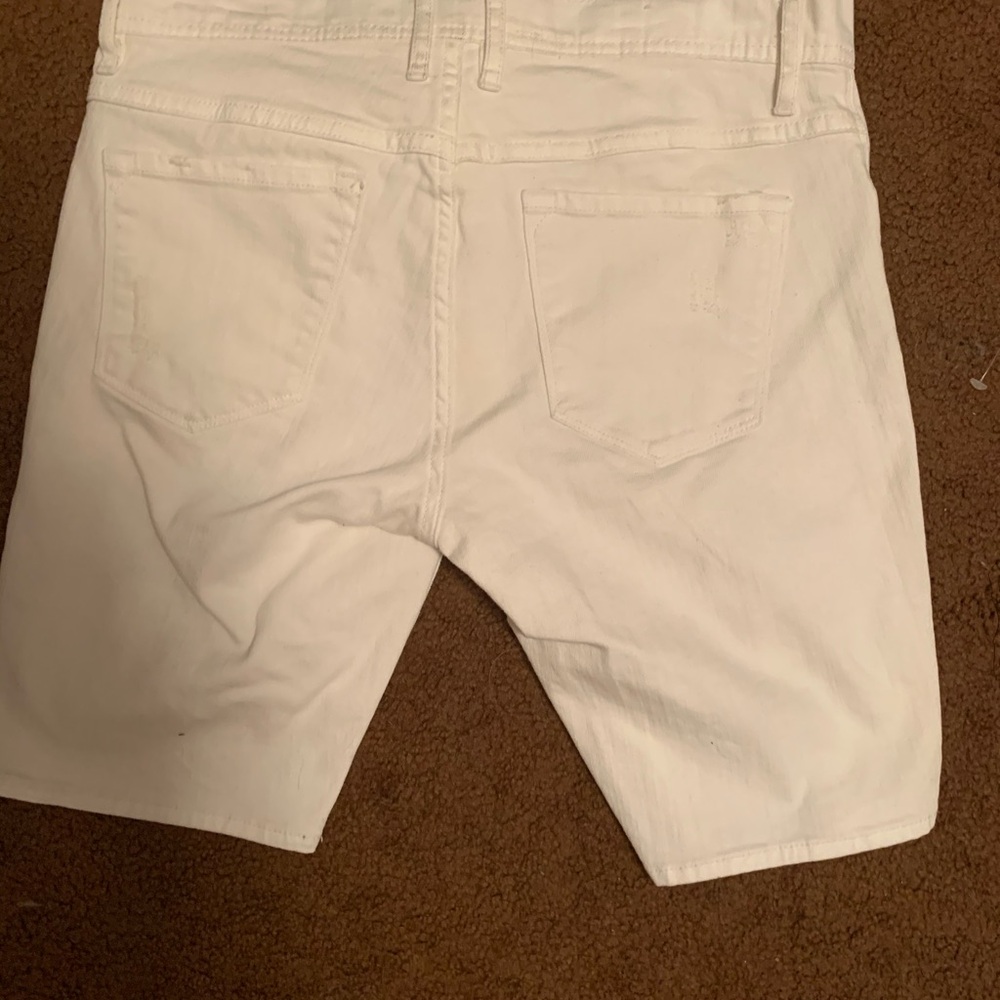 Four Pairs of Mens Shorts - Picture 13 of 15